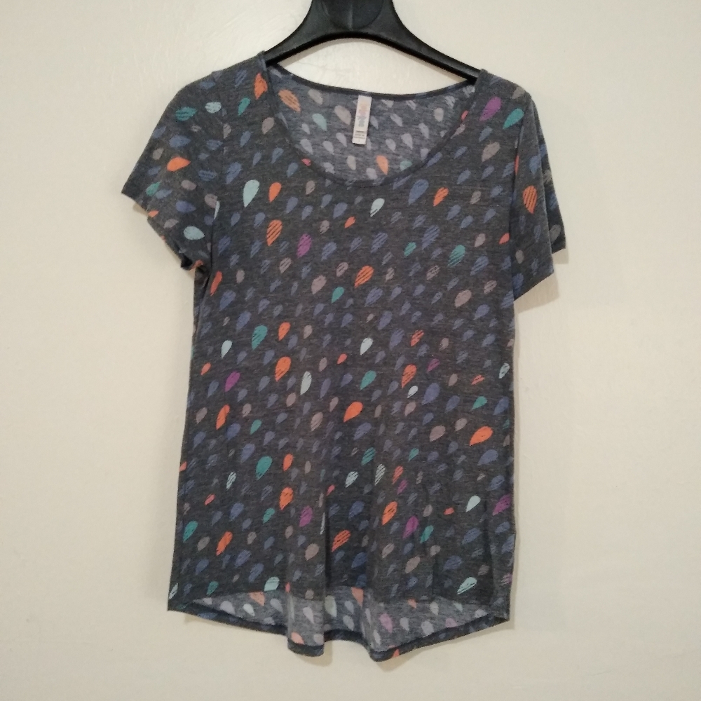 LulaRoe Size Large Raindrop Top